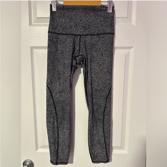 Lululemon leggings - Picture 3 of 7
